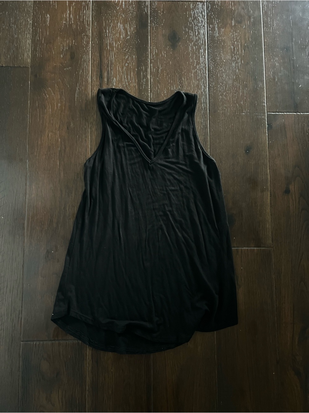 Black longline dolphin hem Sleeveless V-Neck Tank Top